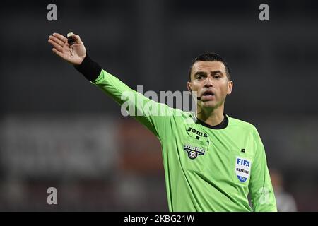 Schiedsrichter Ovidiu Hategan in Aktion während des Spiels der Rumänischen Liga 1, Runde 23 zwischen Dinamo Bukarest und Astra Giurgiu im Stadion Dinamo, in Bucurest am 1. Februar 2020. (Foto von Alex Nicodim/NurPhoto) Stockfoto