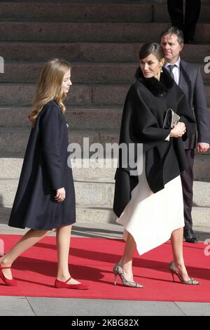 Königin Letizia von Spanien und Prinzessin Leonor von Spanien nehmen an der feierlichen Eröffnung der Legislaturperiode 14. im spanischen Parlament am 03. Februar 2020 in Madrid, Spanien, Teil. (Foto von Oscar Gonzalez/NurPhoto) Stockfoto