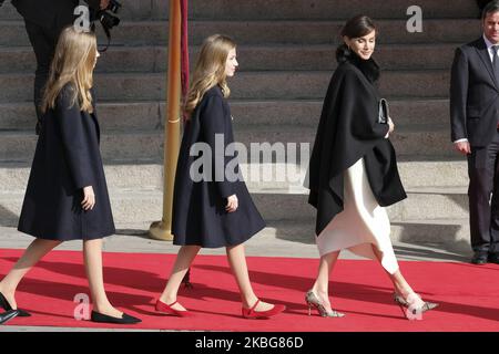 Die Inzess Leonor von Spanien, Königin Letizia von Spanien und Prinzessin Leonor von Spanien nehmen an der feierlichen Eröffnung der Legislaturperiode 14. im spanischen Parlament am 03. Februar 2020 in Madrid, Spanien, Teil. (Foto von Oscar Gonzalez/NurPhoto) Stockfoto