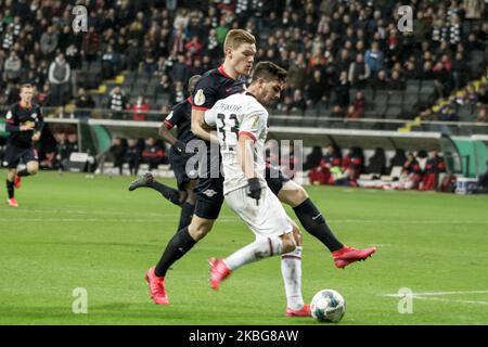 André Silva von Eintracht Frankfurt und Marcel Halstenberg von Leipzig beim dritten DFB-Pokalspiel zwischen Eintracht Frankfurt und RB Leipzig am 04. Februar 2020 in der Commerzbank-Arena in Frankfurt am Main. (Foto von Peter Niedung/NurPhoto) Stockfoto