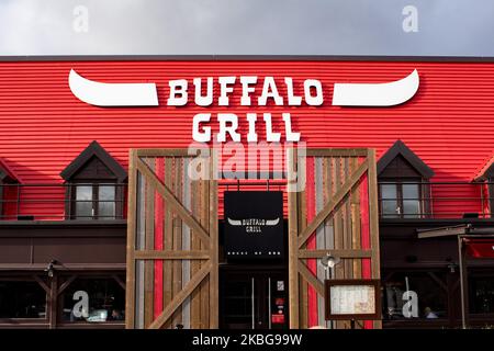 Bretigny-sur-Orge, Frankreich, 28. Januar 2020. Blick auf das Buffalo Grill Restaurant und sein neues amerikanisch inspiriertes Konzept. Das berühmte rote Dach ändert sich nicht, aber die Außen- und Inneneinrichtung wurde komplett neu gestaltet. (Foto von Emeric Fohlen/NurPhoto) Stockfoto