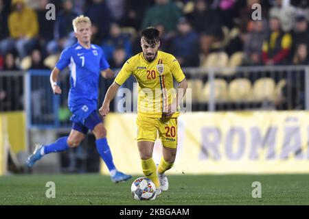 Andrei Ciobanu aus Rumänien U21 im Einsatz gegen Mikael Soisalo aus Finnland U21 während des Spiels der UEFA U21-Meisterschaft zwischen Rumänien U21 und Finnland U21 am 14. November 2019 in Voluntari, Rumänien. (Foto von Alex Nicodim/NurPhoto) Stockfoto