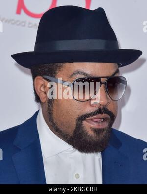 HOLLYWOOD, LOS ANGELES, KALIFORNIEN, USA - 06. FEBRUAR: Rapper Ice Cube kommt bei den Hollywood Beauty Awards 2020 an, die am 6. Februar 2020 im Taglyan Complex in Hollywood, Los Angeles, Kalifornien, USA, verliehen wurden. (Foto von Image Press Agency/NurPhoto) Stockfoto