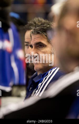 Antonio Carlos Ortega, Cheftrainer des TSV Hannover-Burgdorf, blickt vor dem LIQUI MOLY HBL zwischen dem SC Magdeburg und dem TSV Hannover-Burgdorf am 06. Februar 2020 in der GETEC-Arena in Magdeburg auf. (Foto von Peter Niedung/NurPhoto) Stockfoto