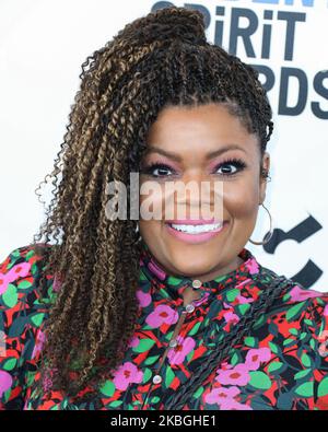 SANTA MONICA, LOS ANGELES, KALIFORNIEN, USA - 08. FEBRUAR: Yvette Nicole Brown kommt bei den Film Independent Spirit Awards 2020 an, die am 8. Februar 2020 in Santa Monica, Los Angeles, Kalifornien, USA, am Santa Monica Beach verliehen wurden. (Foto von Xavier Collin/Image Press Agency/NurPhoto) Stockfoto