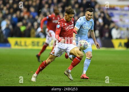 Matty Cash (11) aus Nottingham Forest und Jack Harrison (22) aus Leeds United während des Sky Bet Championship-Spiels zwischen Nottingham Forest und Leeds United am City Ground, Nottingham, am Samstag, dem 8.. Februar 2020. (Foto von Jon Hobley/MI News/NurPhoto) Stockfoto