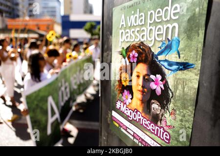 Hunderte von Menschen protestieren am 8. Februar 2020 in Sao Paulo, Brasilien, zur Ablehnung von Gewalt gegen die Geschlechter und zum Gedenken an diejenigen, die aufgrund ihrer Frauen gestorben sind. Sie ist durch den brutalen Mord an Maria Gloria Poltronieri Borges im vergangenen Januar 25 in einem Wasserfall in der Gemeinde Mandaguari in Parana motiviert. (Foto von Dario Oliveira/NurPhoto) Stockfoto