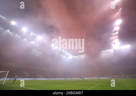 Eine Gesamtansicht des Stadio Giuseppe Meazza während der Serie Ein Spiel zwischen dem FC Internazionale und dem AC Mailand im Stadio Giuseppe Meazza am 09. Februar 2020 in Mailand, Italien. (Foto von Giuseppe Cottini/NurPhoto) Stockfoto