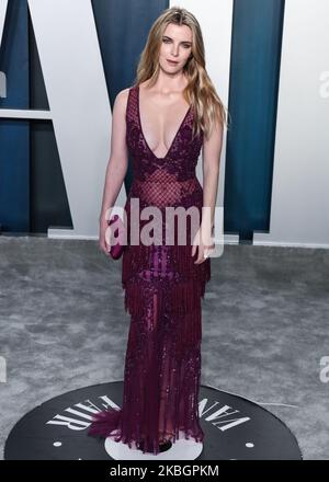 BEVERLY HILLS, LOS ANGELES, KALIFORNIEN, USA - 09. FEBRUAR: Betty Gilpin kommt bei der Vanity Fair Oscar Party 2020 an, die am 9. Februar 2020 im Wallis Annenberg Center for the Performing Arts in Beverly Hills, Los Angeles, Kalifornien, USA, stattfand. (Foto von Xavier Collin/Image Press Agency/NurPhoto) Stockfoto