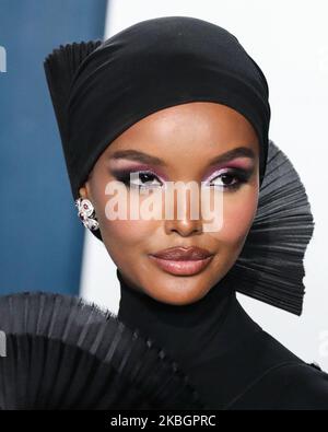 BEVERLY HILLS, LOS ANGELES, KALIFORNIEN, USA - 09. FEBRUAR: Halima Aden kommt bei der Vanity Fair Oscar Party 2020 an, die am 9. Februar 2020 im Wallis Annenberg Center for the Performing Arts in Beverly Hills, Los Angeles, Kalifornien, USA, stattfand. (Foto von Xavier Collin/Image Press Agency/NurPhoto) Stockfoto