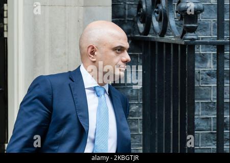 Der Schatzkanzler Sajid Javid verlässt am 12. Februar 2020 in London, England, die Downing Street 11 zur Fragestunde mit dem Premierministers im Unterhaus. (Foto von Wiktor Szymanowicz/NurPhoto) Stockfoto