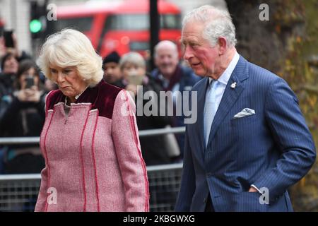 Der britische Prinz Charles, Prinz von Wales und Camilla, Herzogin von Cornwall, treffen am 13. Februar 2020 im Cabinet Office in London ein. (Foto von Alberto Pezzali/NurPhoto) Stockfoto