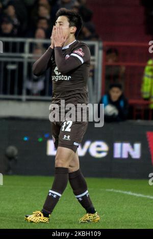 Ryo Miyaichi von Pauli Gesten während der 2. Bundesliga-Spiel zwischen FC St. Pauli und SG Dynamo Dresden am 14. Februar 2020 im Millerntor-Stadion in Hamburg. (Foto von Peter Niedung/NurPhoto) Stockfoto