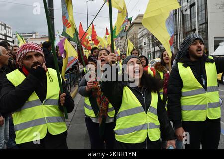 Kurdische Anhänger der Arbeiterpartei Kurdistans (PKK) marschieren am 15. Februar 2020 in Zentral-Athen, die letzte Etappe eines marsches, der vor zwei Tagen aus dem Flüchtlingslager Lavrio begann und Freiheit für ihren in der Türkei inhaftierten Führer Abdullah Ocalan forderte. (Foto von Nicolas Koutsokostas/NurPhoto) Stockfoto