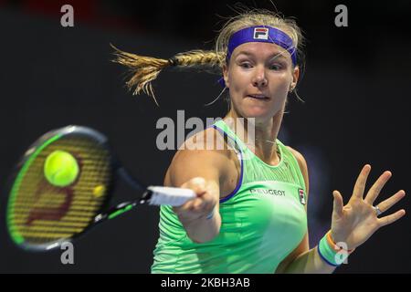 Kiki Bertens aus den Niederlanden gibt den Ball an Elena Rybakina aus Kasachstan zurück, während des Finales des ATP-Tennisturniers der St. Petersburg Ladies Trophy in St. Petersburg, Russland, 16. Februar 2020 (Foto von Igor Russak/NurPhoto) Stockfoto