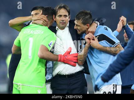 Simone Inzaghi-Managerin von Lazio feiert am 16. Februar 2020 mit Thomas Strakosha und Francesco Acerbi am Ende des Serie-A-Spiels SS Lazio gegen den FC Internazionale von Mailand im Olimpico-Stadion in Rom, Italien (Foto: Matteo Ciambelli/NurPhoto) Stockfoto