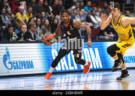 Andrew Albicy (L) von Zenit St. Petersburg in Aktion während des EuroLeague-Basketballspiels zwischen Zenit St. Petersburg und ALBA Berlin am 20. Februar 2020 in der Sibur Arena in Sankt Petersburg, Russland. (Foto von Igor Russak/NurPhoto) Stockfoto