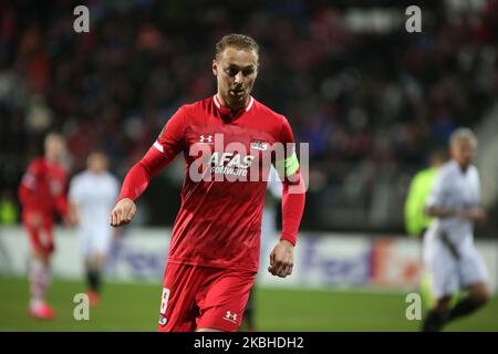 Teun Koopmeiners (AZ Alkmaar) schaut während des UEFA Europa League Playoff 1/16 Finalspiels 2019/20 zwischen AZ Alkmaar (Niederlande) und LASK (Österreich) im AFAS Stadium auf. (Foto von Federico Guerra Moran/NurPhoto) Stockfoto