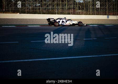 10 GASLY Pierre (Fra), Scuderia Alpha Tauri AT01 Honda, Aktion während der Formel 1 Wintertests auf dem Circuit de Barcelona - Catalunya am 21. Februar 2020 in Barcelona, Spanien. (Foto von Xavier Bonilla/NurPhoto) Stockfoto