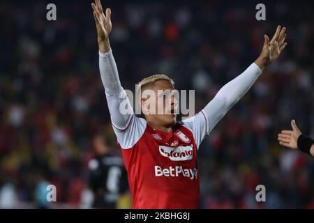 Diego Valdes von Independiente Santa Fe feiert am 21. Februar 2020 in Bogota, Kolumbien, das Tor gegen America de Cali. (Foto von Daniel Garzon Herazo/NurPhoto) Stockfoto