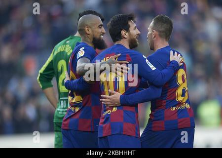 Lionel Messi aus Barcelona feiert, nachdem er beim Liga-Spiel zwischen dem FC Barcelona und SD Eibar SAD im Camp Nou am 22. Februar 2020 in Barcelona, Spanien, sein Tor erzielt hat. (Foto von Jose Breton/Pics Action/NurPhoto) Stockfoto