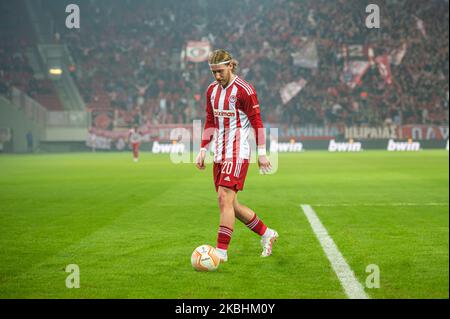 Athen, Lombardei, Griechenland. 3.. November 2022. JOSH BOWLER von Olympiacos FC während des UEFA Europa League Group G-Spiels zwischen Olympiacos FC und FC Nantes im Karaiskakis-Stadion am 3. November 2022 in Athen, Griechenland. (Bild: © Stefanos Kyriazis/ZUMA Press Wire) Stockfoto