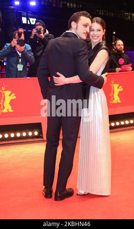 Die deutschen Schauspieler Franz Rogowski und Paula Beer posieren bei der Premiere von „Undine“ während der Berlinale 70. im Berlinale Palast am 23. Februar 2020 in Berlin. (Foto von Dominika Zarzycka/NurPhoto) Stockfoto