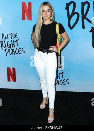 HOLLYWOOD, LOS ANGELES, KALIFORNIEN, USA - 24. FEBRUAR: Addison Rae kommt bei der Los Angeles Special Screening von Netflix's 'All the Bright Places' an, die am 24. Februar 2020 im ArcLight Hollywood in Hollywood, Los Angeles, Kalifornien, USA, stattfand. (Foto von Xavier Collin/Image Press Agency/NurPhoto) Stockfoto