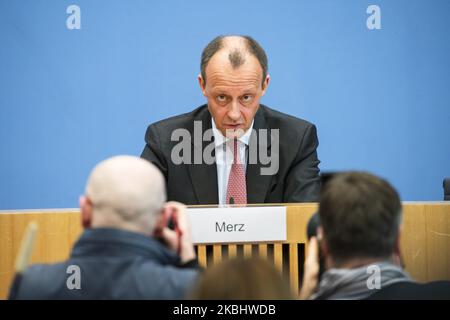 Der deutsche Politiker Friedrich Merz gibt seine Kandidatur zur Führung der Christlich Demokratischen Partei Deutschlands auf der Bundespressekonferenz in Berlin am 25. Februar 2020 bekannt. (Foto von Emmanuele Contini/NurPhoto) Stockfoto