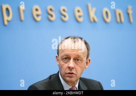 Der deutsche Politiker Friedrich Merz gibt seine Kandidatur zur Führung der Christlich Demokratischen Partei Deutschlands auf der Bundespressekonferenz in Berlin am 25. Februar 2020 bekannt. (Foto von Emmanuele Contini/NurPhoto) Stockfoto