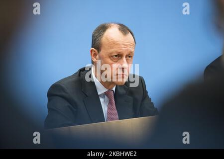 Der deutsche Politiker Friedrich Merz gibt seine Kandidatur zur Führung der Christlich Demokratischen Partei Deutschlands auf der Bundespressekonferenz in Berlin am 25. Februar 2020 bekannt. (Foto von Emmanuele Contini/NurPhoto) Stockfoto