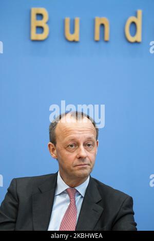 Der deutsche Politiker Friedrich Merz gibt seine Kandidatur zur Führung der Christlich Demokratischen Partei Deutschlands auf der Bundespressekonferenz in Berlin am 25. Februar 2020 bekannt. (Foto von Emmanuele Contini/NurPhoto) Stockfoto