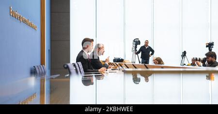 Der deutsche Politiker Friedrich Merz gibt seine Kandidatur zur Führung der Christlich Demokratischen Partei Deutschlands auf der Bundespressekonferenz in Berlin am 25. Februar 2020 bekannt. (Foto von Emmanuele Contini/NurPhoto) Stockfoto