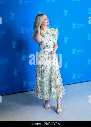 DIE US-Schauspielerin Elle Fanning posiert beim Fotoanruf „The Road Not taken“ während der Berlinale 70. am 26. Februar 2020 im Grand Hyatt in Berlin. (Foto von Dominika Zarzycka/NurPhoto) Stockfoto