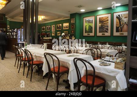 Biffi, das berühmte und ikonische Restaurant in der Galleria Vittorio Emanuele, ist aufgrund des Coronavirus-Problems am 26 2020. februar in Mailand, Italien, leer (Foto: Mairo Cinquetti/NurPhoto) Stockfoto