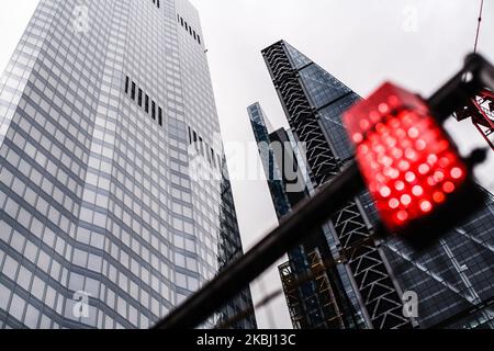 Die Türme von 22 Bishopsgate (links) und das Leadenhall Building stehen am 26. Februar 2020 im Finanzviertel der City in London, England. (Foto von David Cliff/NurPhoto) Stockfoto