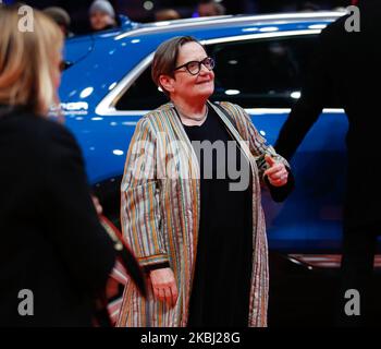 Die polnische Regisseurin Agnieszka Holland trifft am 27. Februar 2020 auf dem roten Teppich zur Premiere des Films „Charlatan“ während der Berlinale 70. im Berlinale Palast in Berlin ein. (Foto von Dominika Zarzycka/NurPhoto) Stockfoto