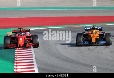 Sebastian Vettel und der Ferrari SF 1000 sowie Lando Norris und der McLaren MCL 35 während des 5. Tages der Formel-1-Tests am 27. Februar 2020 in Barcelona, Spanien. (Foto von Joan Valls/Urbanandsport/NurPhoto) Stockfoto