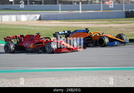 Sebastian Vettel und der Ferrari SF 1000 sowie Lando Norris und der McLaren MCL 35 während des 5. Tages der Formel-1-Tests am 27. Februar 2020 in Barcelona, Spanien. (Foto von Joan Valls/Urbanandsport/NurPhoto) Stockfoto