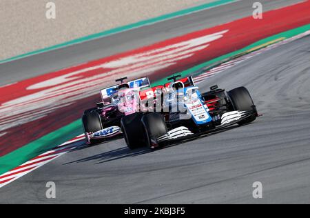 Lance Stroll und der Racing Point RP20 und Nicolas Latifi und die Williams FW 43 während des 5. Tages der Formel-1-Tests, am 27. Februar 2020, in Barcelona, Spanien. (Foto von Joan Valls/Urbanandsport/NurPhoto) Stockfoto