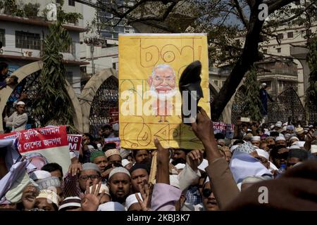 Die islamistische Allianz aus Bangladesch nimmt an einer Kundgebung Teil, um gegen die Gewalt in Indien zu protestieren und damit zu drohen, dass der indische Premierminister Modi am 28. Februar 2020 Bangladesch in der Baitul Mukarram National Mosque in Dhaka, Bangladesch, besucht. (Foto von Kazi Salahuddin Razu/NurPhoto) Stockfoto