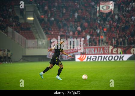 Athen, Griechenland. 03.. November 2022. LUDOVIC BLAS vom FC Nantes während des UEFA Europa League-Gruppenspiel zwischen Olympiacos FC und FC Nantes im Karaiskakis-Stadion am 3. November 2022 in Athen, Griechenland Credit: Independent Photo Agency/Alamy Live News Stockfoto