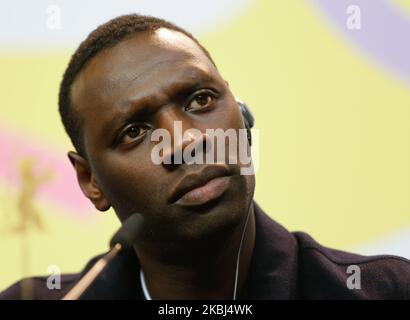 Der französische Schauspieler Omar Sy nimmt am 28. Februar 2020 an der Pressekonferenz der „Polizei“ (Nachtschicht) während der Berlinale 70. im Grand Hyatt in Berlin Teil. (Foto von Dominika Zarzycka/NurPhoto) Stockfoto