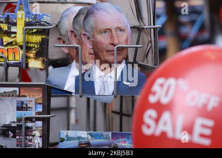 Postkarten mit Prinz Charles, Prinz von Wales, zum Verkauf in Central London gesehen. Am Samstag, den 25. Januar 2020, in London, Großbritannien. (Foto von Artur Widak/NurPhoto) Stockfoto