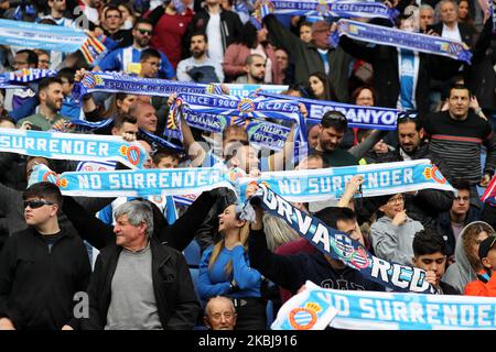 Fans von RCD Espanyol während des Spiels zwischen RCD Espanyol und Atletico de Madrid, das der Woche 26 der Liga Santander entspricht, spielten im RCDE-Stadion am 01.. März 2020 in Barcelona, Spanien. (Foto von Joan Valls/Urbanandsport/NurPhoto) Stockfoto