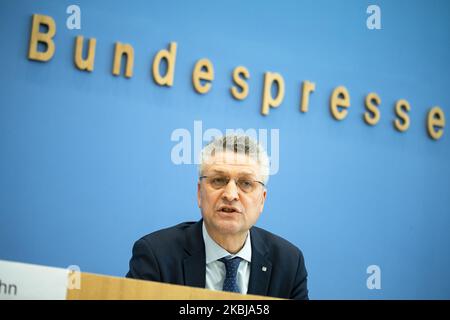 Lothar Wieler, Präsident des Robert Koch-Instituts, informierte auf der Bundepressekonferenz am 2. März 2020 in Berlin über die Ausbreitung des Coronavirus. (Foto von Emmanuele Contini/NurPhoto) Stockfoto