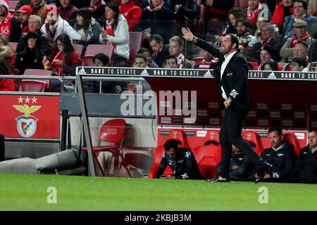 Ricardo Soares, Cheftrainer von Moreirense FC, zeigt sich beim Fußballspiel der Portugiesischen Liga zwischen SL Benfica und Moreirense FC am 2. März 2020 im Stadion Luz in Lissabon, Portugal. (Foto von Pedro FiÃºza/NurPhoto) Stockfoto