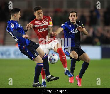 Joe Lolley und Yuri Ribeiro aus Nottingham Forest kämpfen am Montag, den 2.. März 2020, im Riverside Stadium in Middlesbrough gegen Marcus Tavernier aus Middlesbrough während des Sky Bet Championship-Spiels zwischen Middlesbrough und Nottingham Forest. (Foto von Mark Fletcher/MI News/NurPhoto) Stockfoto