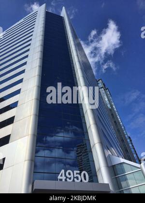 Außenansicht des Gebäudes in der Yonge Street 4950 in Toronto, Ontario, Kanada, gesehen am 04. März 2020, kurz nachdem berichtet wurde, dass das CDI College North York (im Gebäude) heute geschlossen wurde, nachdem die Administratoren erfahren hatten, dass der Ehegatte eines Studenten positiv auf das neuartige Coronavirus getestet hat (COVID-19). Das College wurde geschlossen, um präventive Desinfektionsmaßnahmen und eine gründliche Reinigung des Campus und der Klassenräume durchzuführen. Der Campus ist der neueste Ort in Toronto, um aufgrund von COVID-19-Ängsten vorübergehend stillgelegt oder desinfiziert zu werden. Insgesamt 20 bestätigte positive Fälle des 2019 neuen c Stockfoto