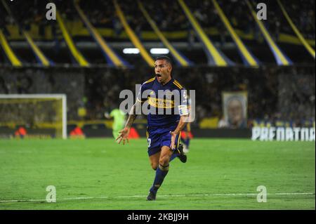 Carlos Tevez von Boca Juniors feiert am 7. März 2020 in Buenos Aires, Argentinien, ein Superliga 2019/20 Turnier gegen Gimnasia y Esgrima La Plata im Alberto J. Armando Stadion. (Foto von Gabriel Sotelo/NurPhoto) Stockfoto